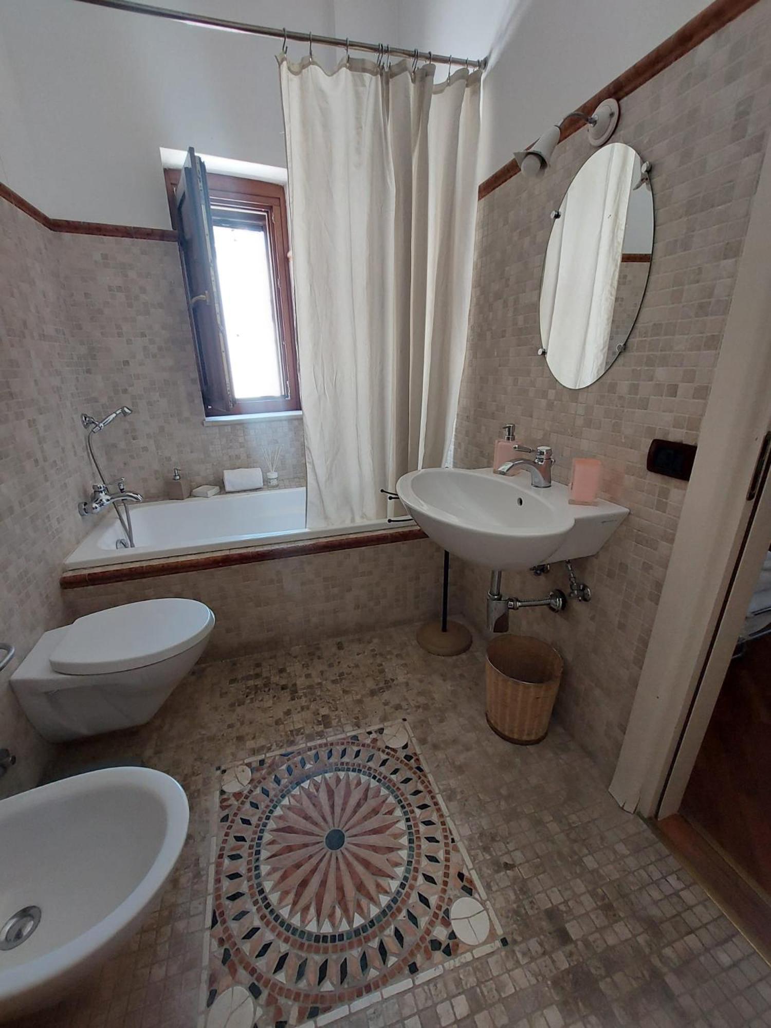 B&B Il Grifone Джоя дел Коле Екстериор снимка